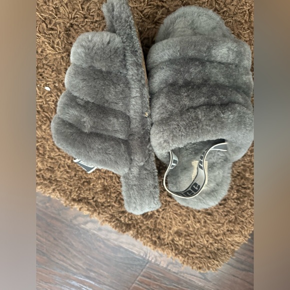 UGG Yeah Grey Fluffy Slippers 7
UGG - Picture 12 of 12